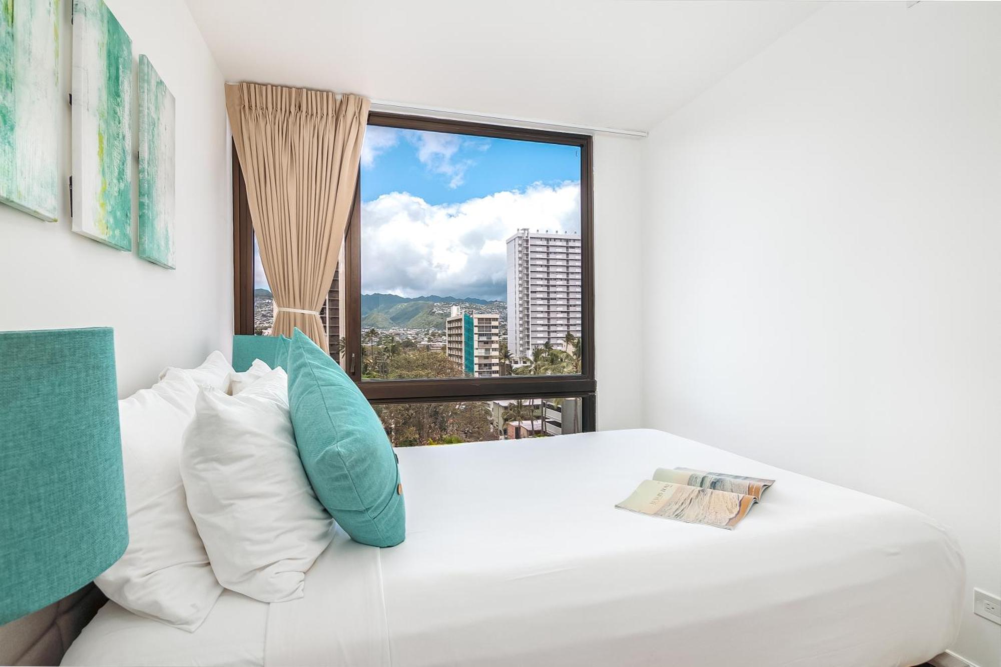 Newly Renovated 2 Bedroom Condo, 1 Block To Waikiki Beach, Free Parking Honolulu Exterior photo