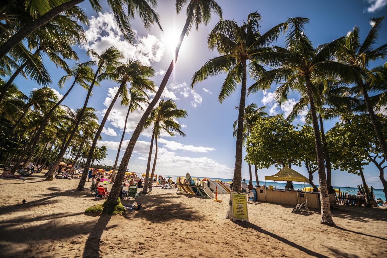 Newly Renovated 2 Bedroom Condo, 1 Block To Waikiki Beach, Free Parking Honolulu Exterior photo